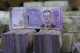الأسد يصدر منحة بعشرة دولارات للموظفين والمتقاعدين